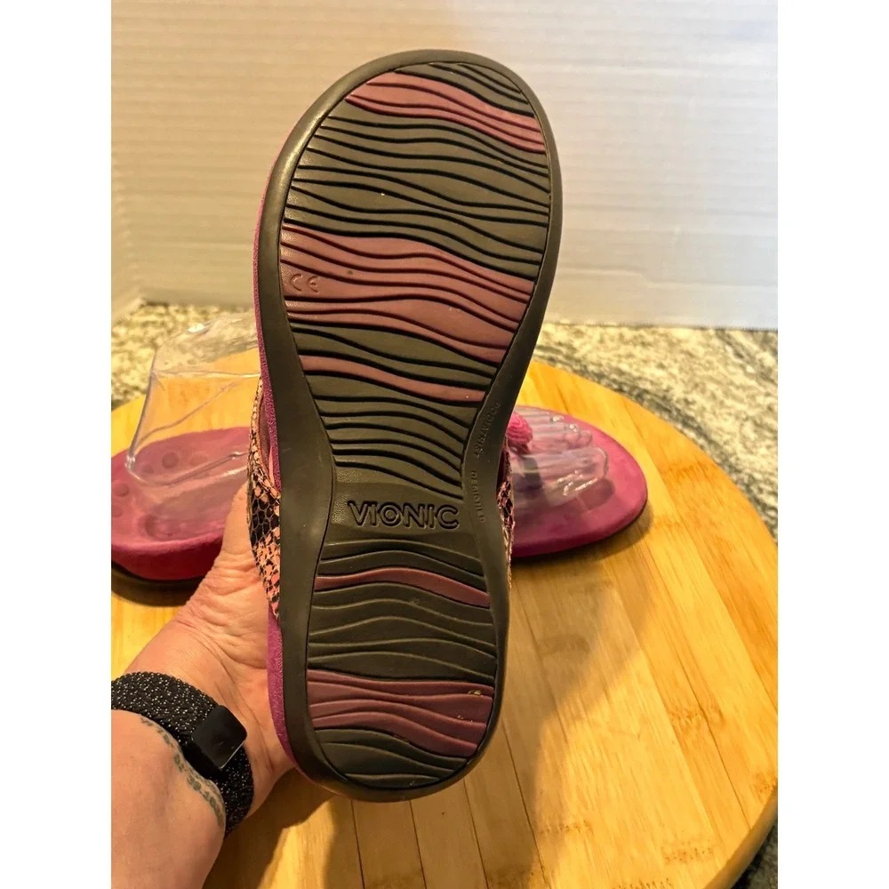 Vionic Magenta Purple Snake Print Beaded Orthotic Flip Flop Sandals Womens